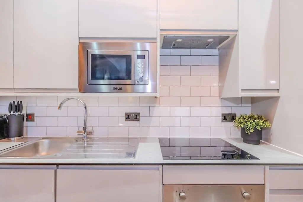 Glamours Two Bedroom Flat I Sleep 6 Guests I Walking Distance To Brighton Beach Lägenhet