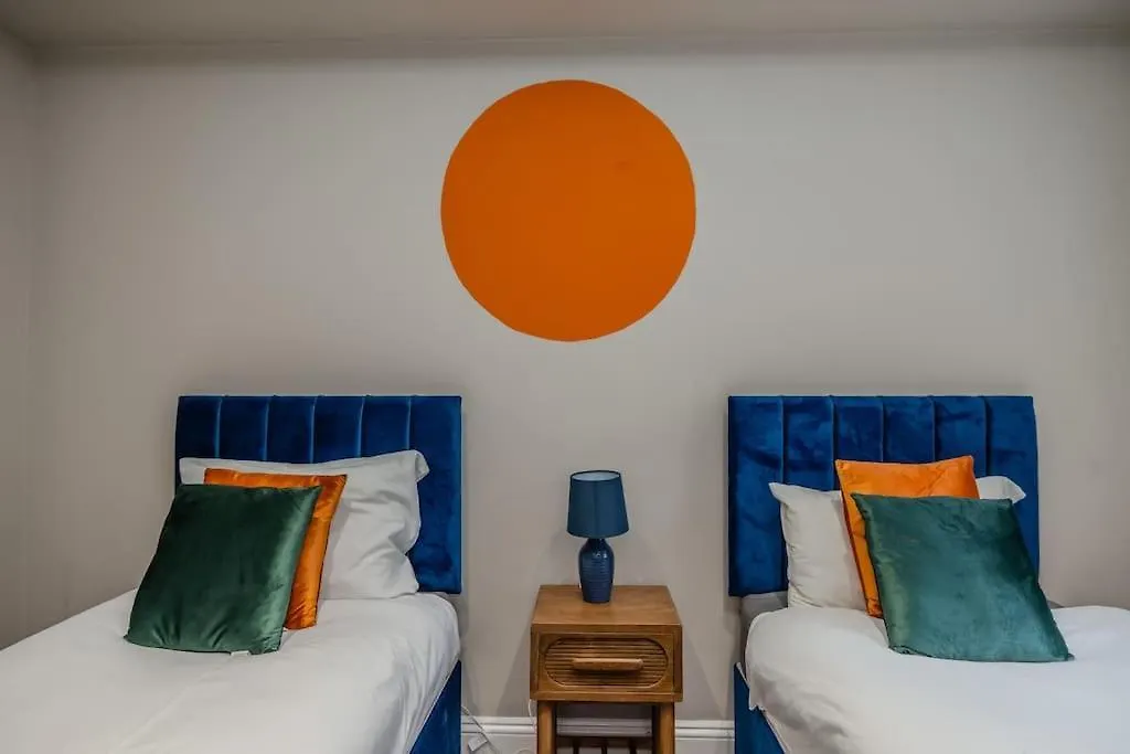 Apartment Glamours Two Bedroom Flat I Sleep 6 Guests I Walking Distance To Brighton Beach