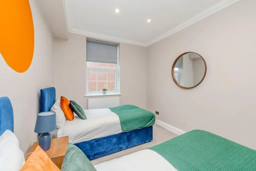 Glamours Two Bedroom Flat I Sleep 6 Guests I Walking Distance To Brighton Beach Lägenhet