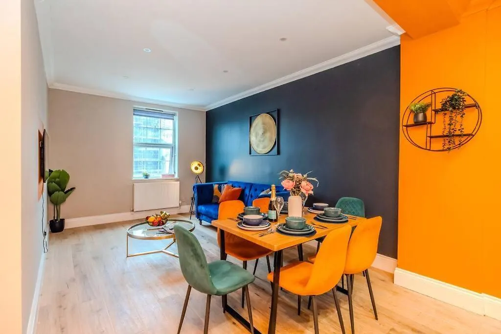 Glamours Two Bedroom Flat I Sleep 6 Guests I Walking Distance To Brighton Beach 0*,