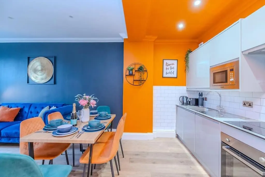 Lägenhet Glamours Two Bedroom Flat I Sleep 6 Guests I Walking Distance To Brighton Beach